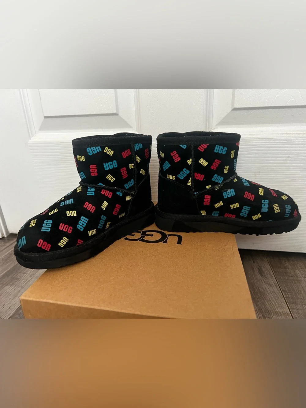 UGG Kids Jona Confetti Logo Boots